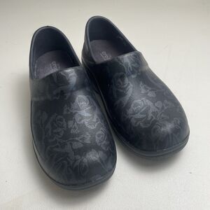 Floral Croc Clogs Size 7